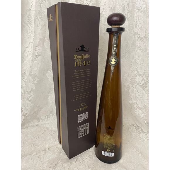 Empty Don Julio 1942 Tequila local Anejo Bottle 750ml with Box & Top (Empty) - Picture 5 of 12